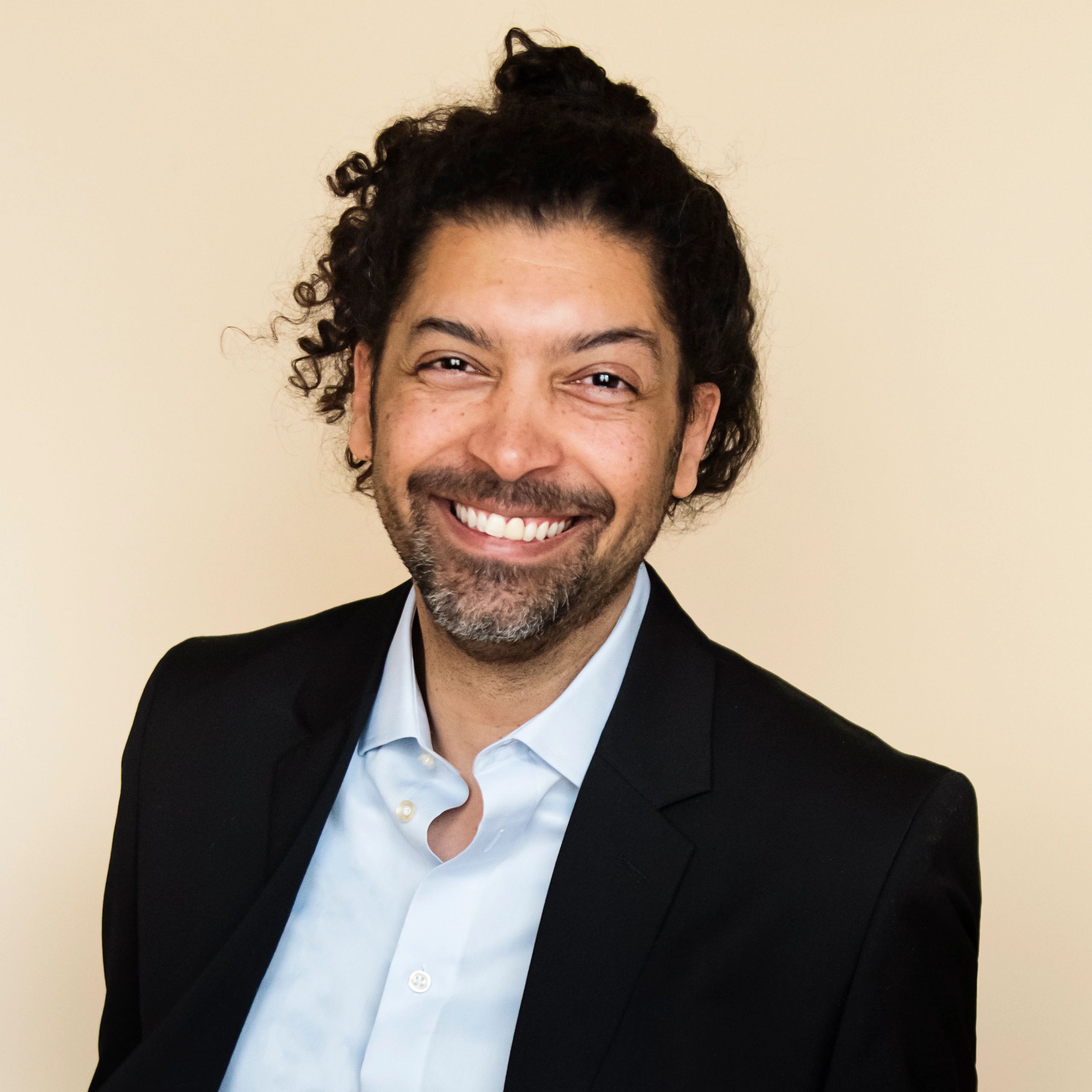 Portrait photo representing Cristian Ruvalcaba, Author & Consultant.